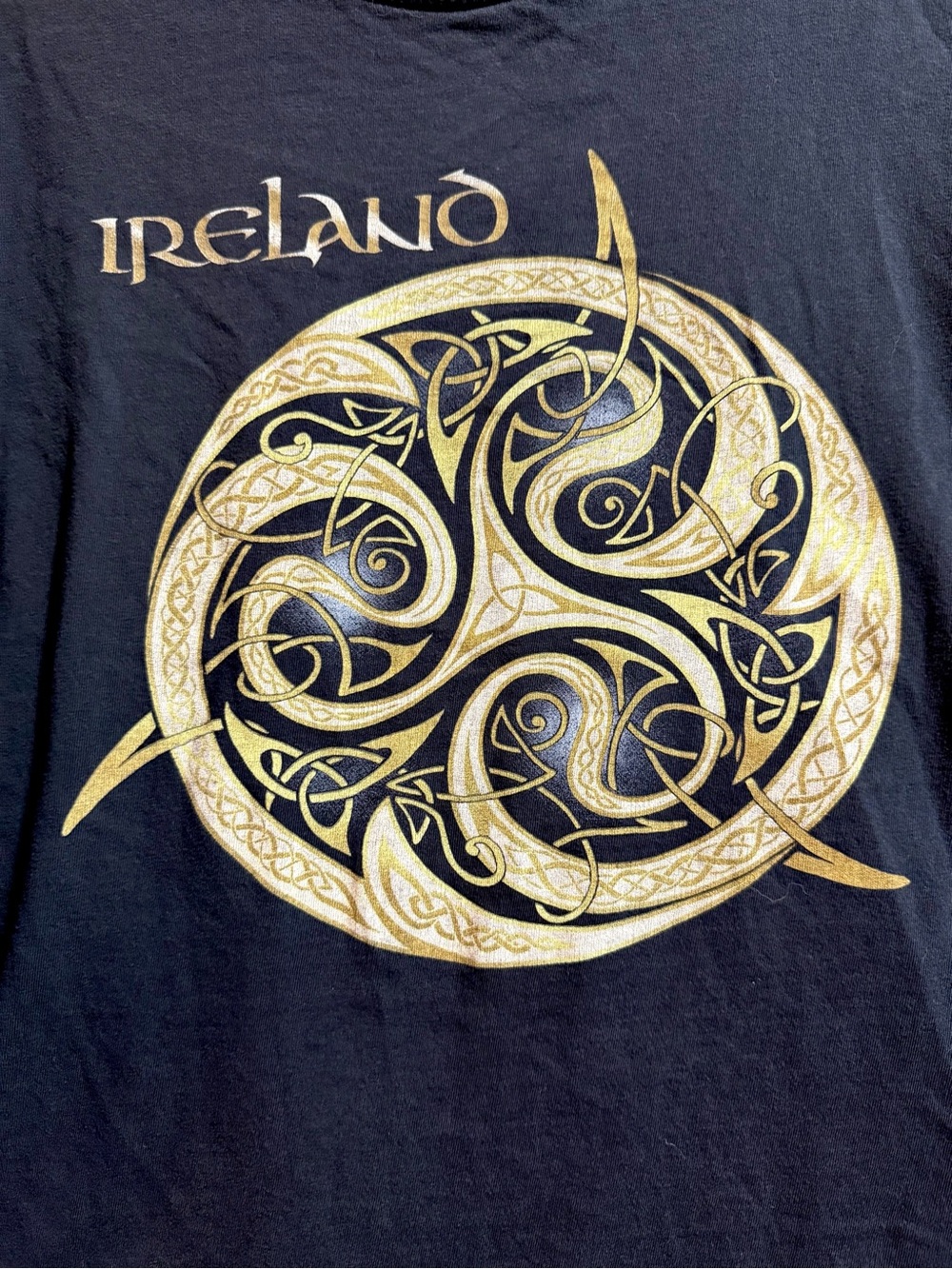 The Power of Three Celtic Mythology Celtic Knot T-Shirt Size M